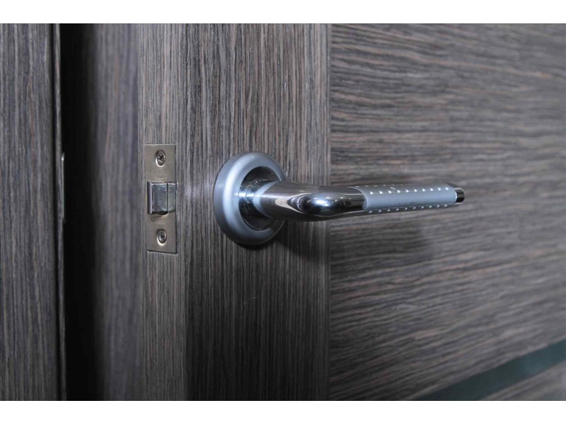 Які замки сумісні з дверними ручками на розетці?