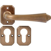 Дверна ручка на розетті під ключ Antologhia (Colombo) Bellagio KBE11RBY BR бронза