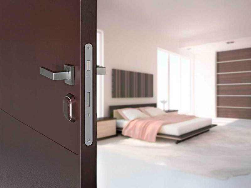 Огляд інноваційної фурнітури: магнітні замки, приховані петлі та доводчики