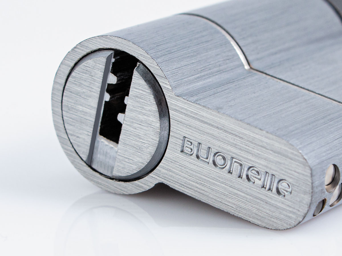 Де купити якісні дверні циліндри: огляд виробників